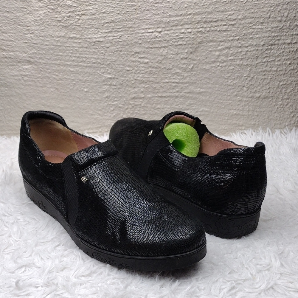 Beautifeel Black Textured Suede Leather Round Toe Platform Slip On Casual Shoe